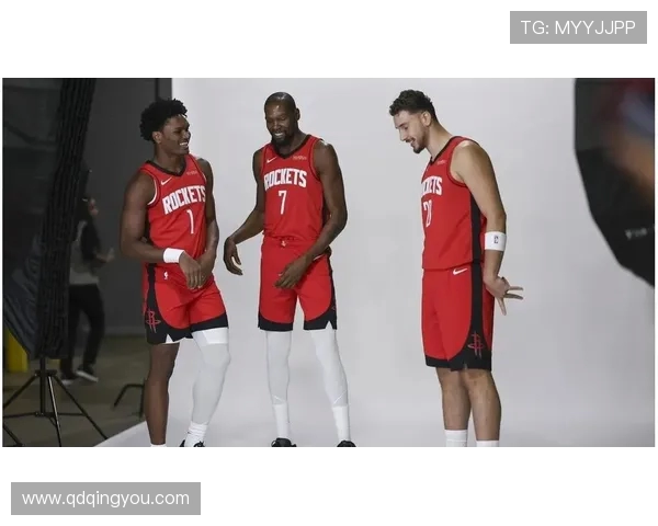 铁林预测火箭或将打附加赛 KD常年受伤难满赛季表现成隐忧 铁林预测火箭或将打附加赛 KD常年受伤难满赛季表现成隐忧